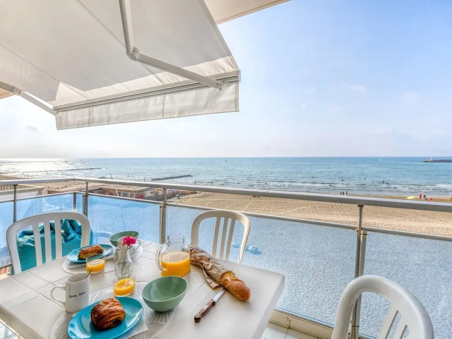 Face à la mer - Première conciergerie