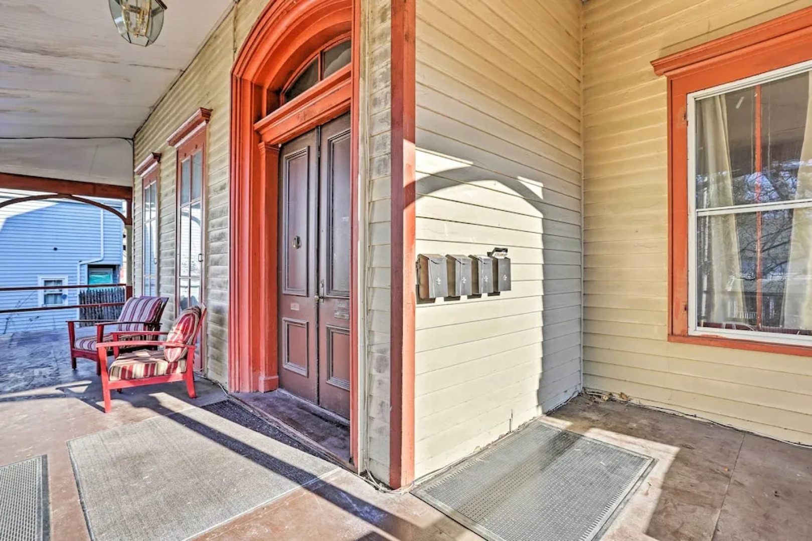 Historic Poughkeepsie Apt - Walkable Location