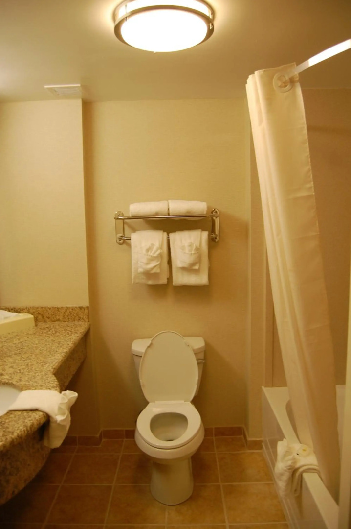 Comfort Inn & Suites Lexington Park near Pax River