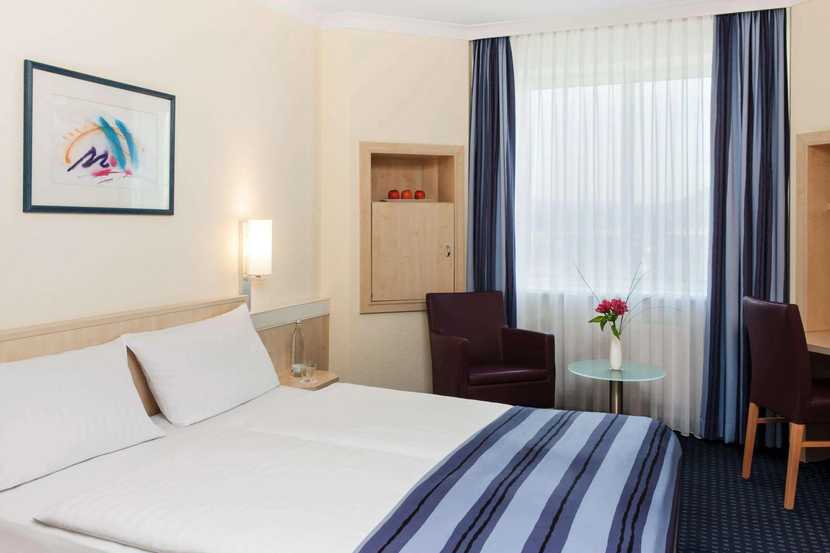 Отель Freiburg City Center by Leonardo Hotels
