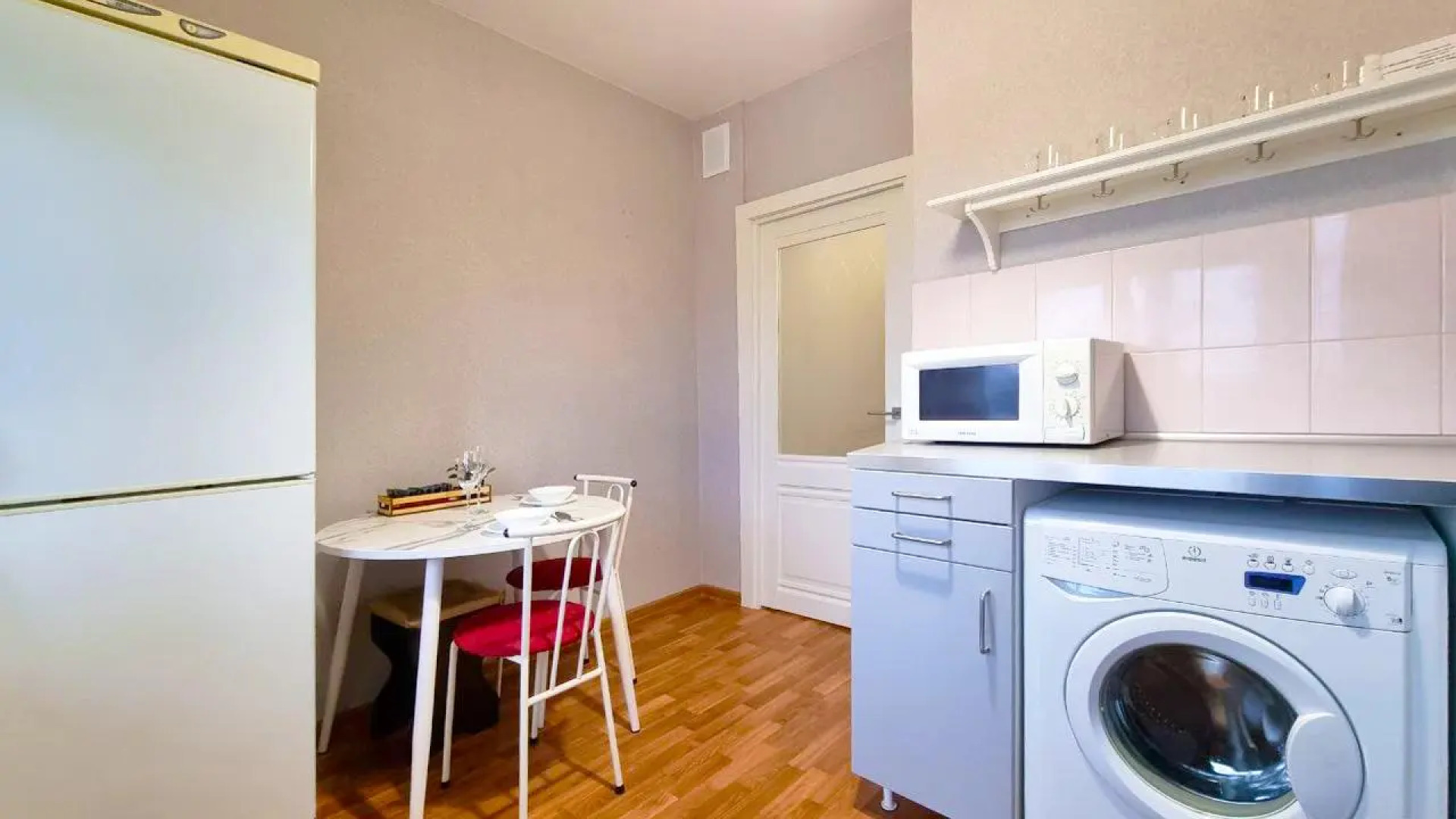 Niki Rent на Академика Жук 12