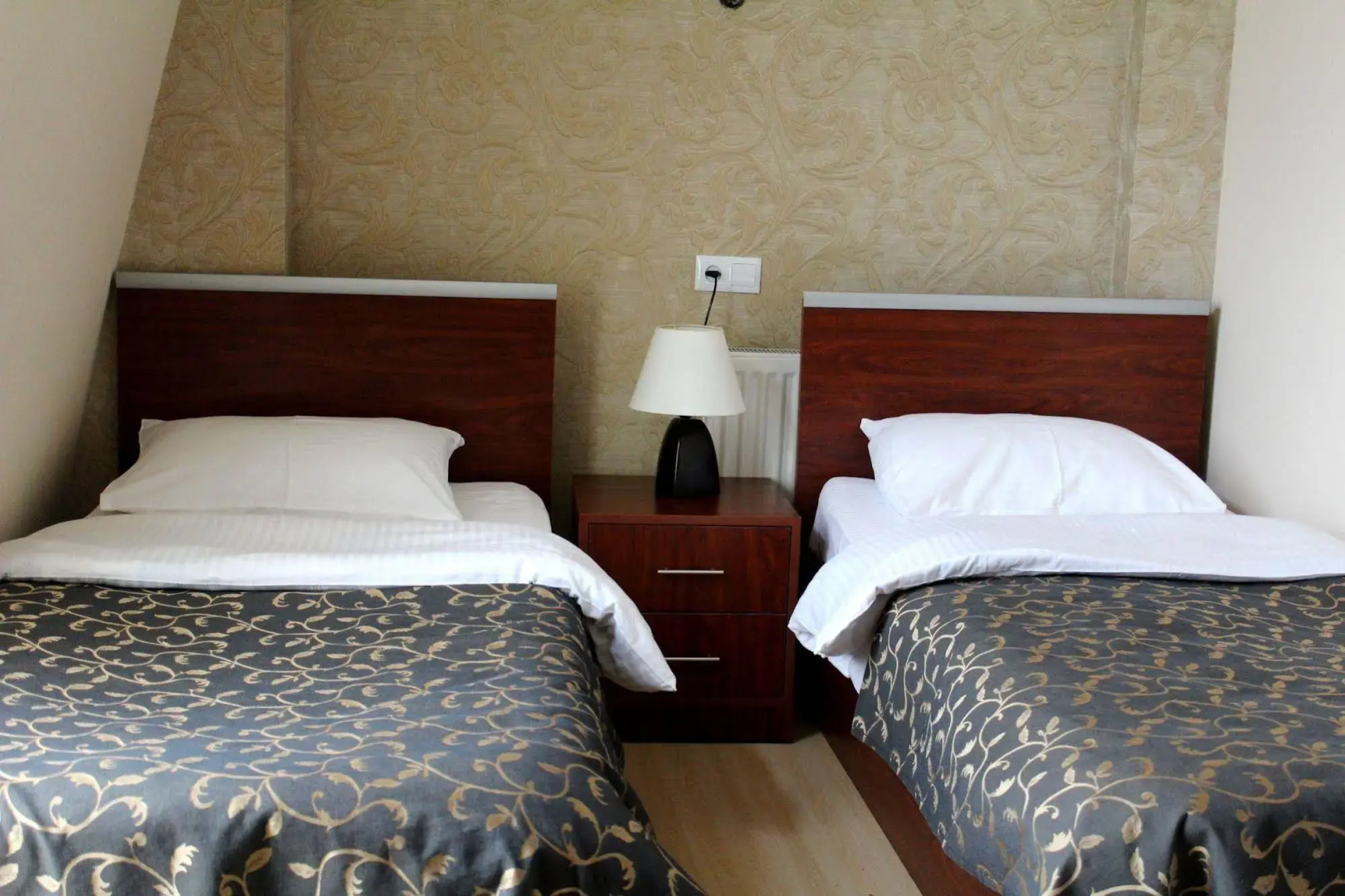 Армази Палас