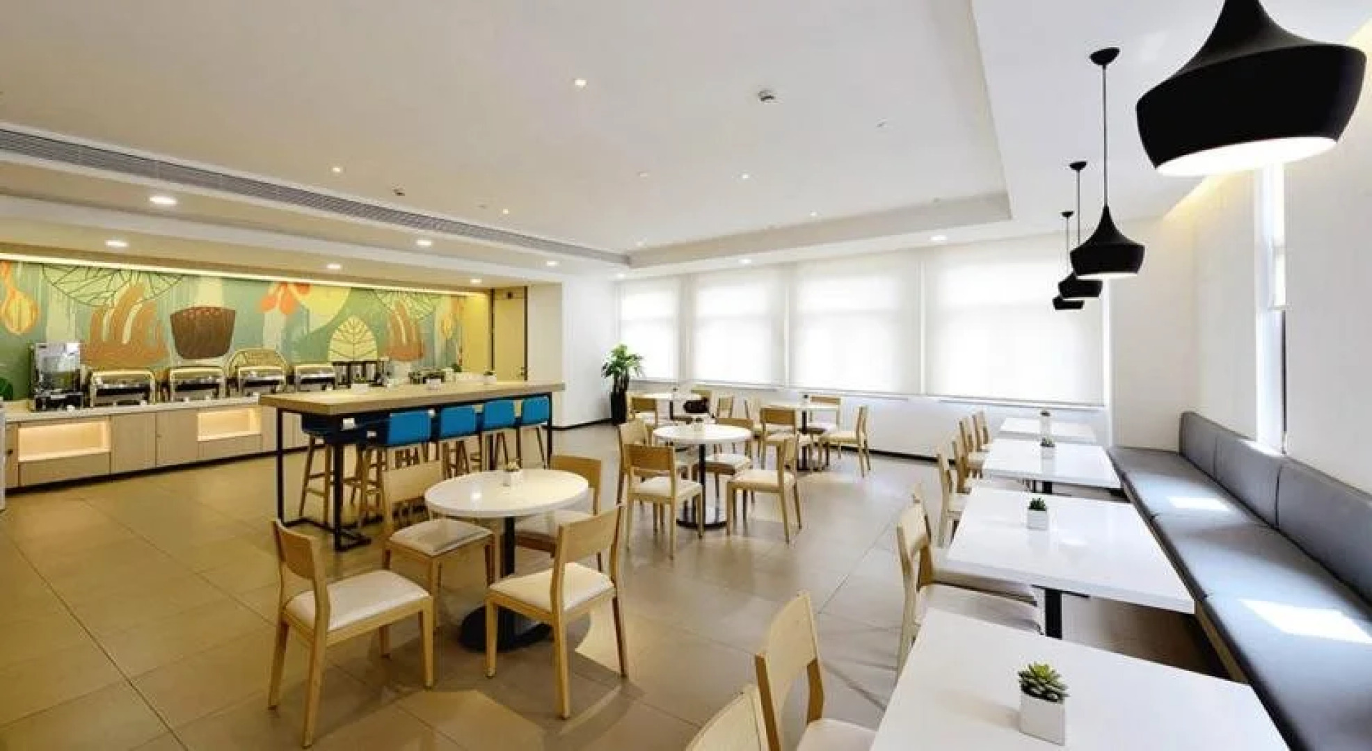 Hanting Express Xuchang Wenfeng Square