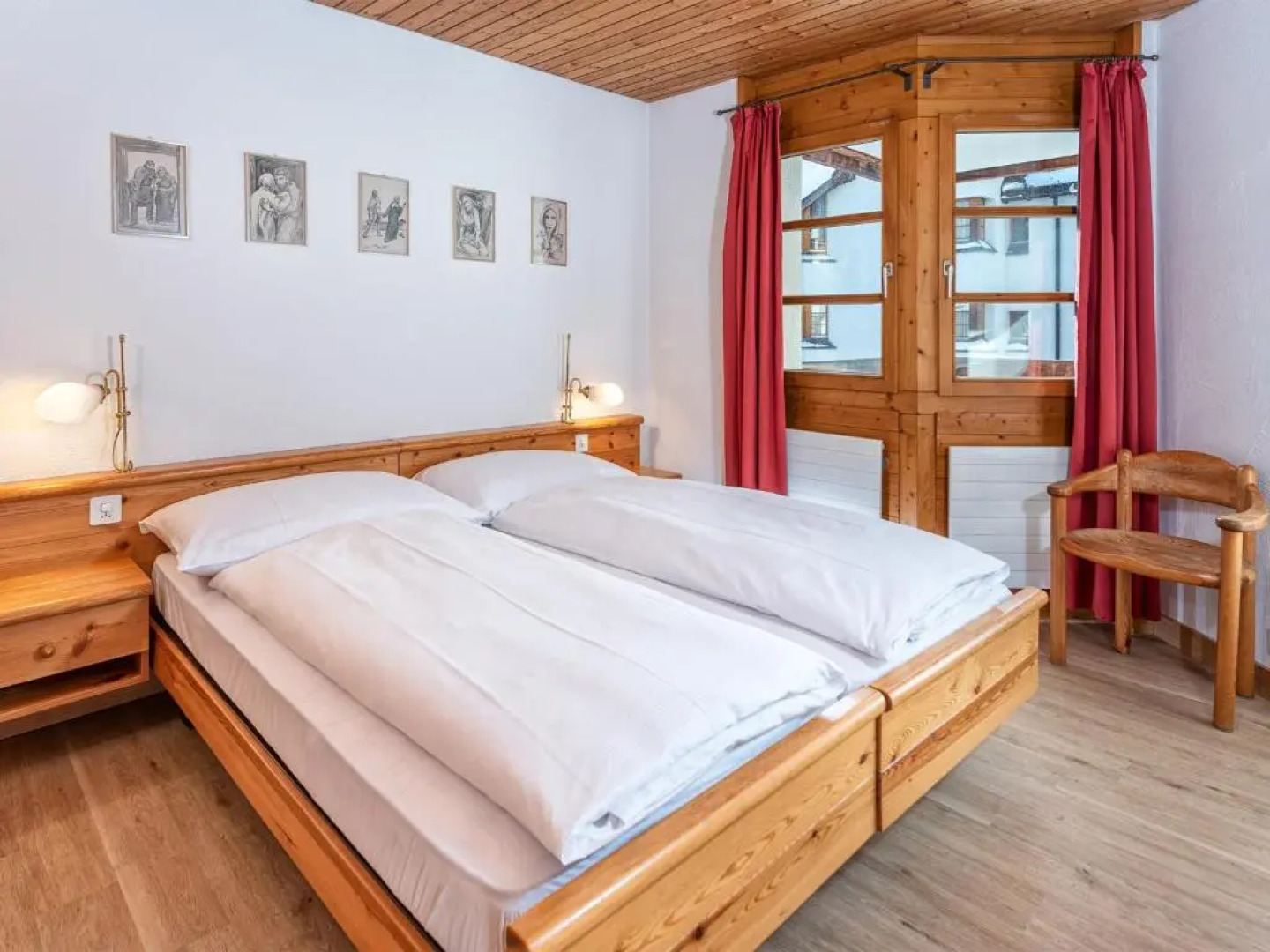 Schweizerhof Ferienwohnungen Lenzerheide 4