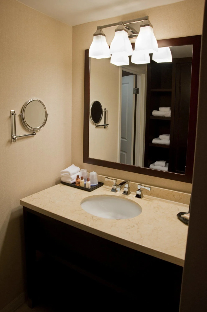 Sheraton Westport Chalet Hotel St. Louis