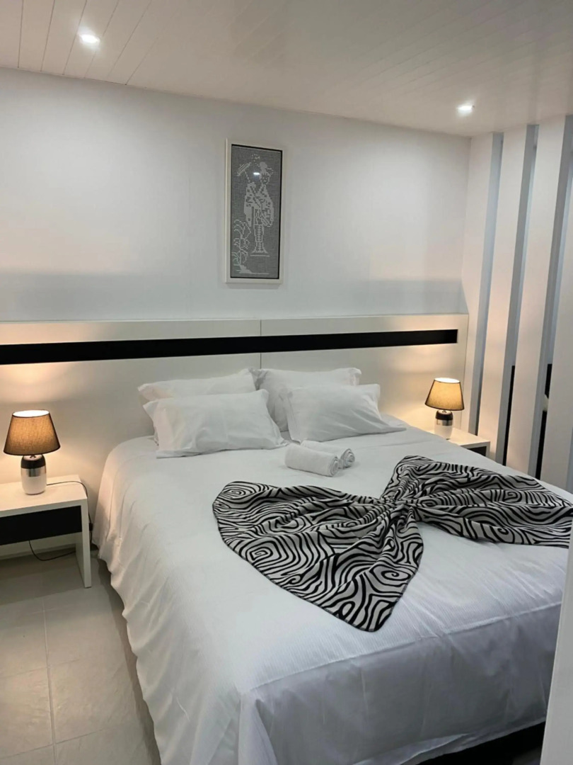 THE CEDAR TREE HOUSE Studio 48