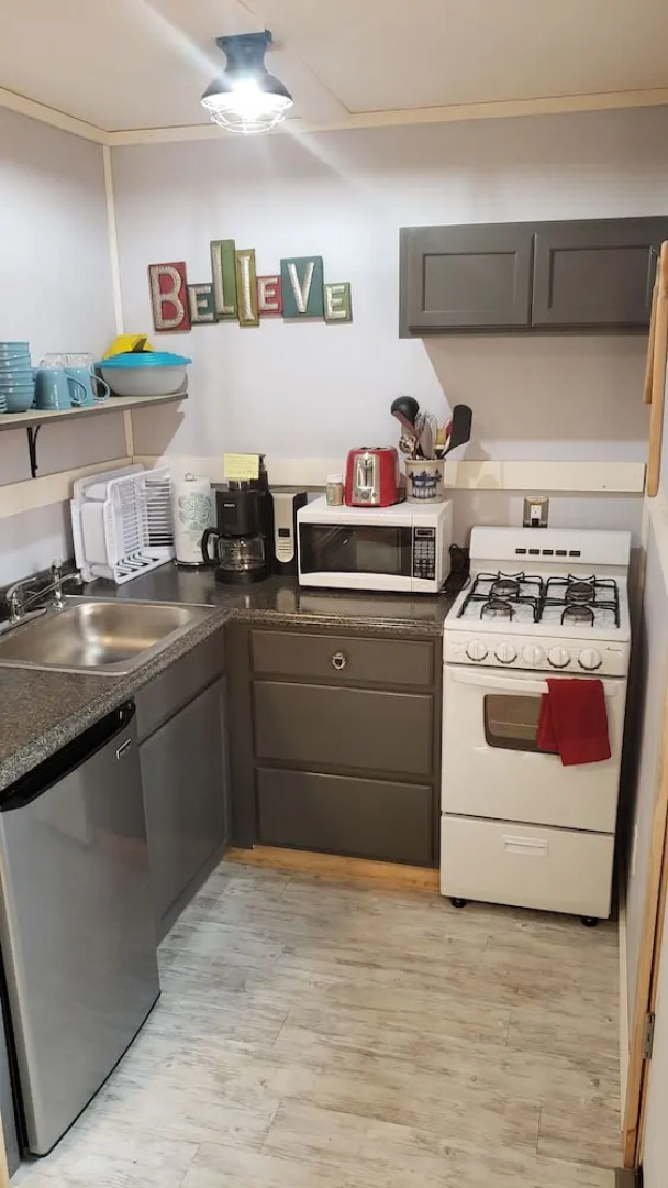 Mooseberry Cabin, Willow AK