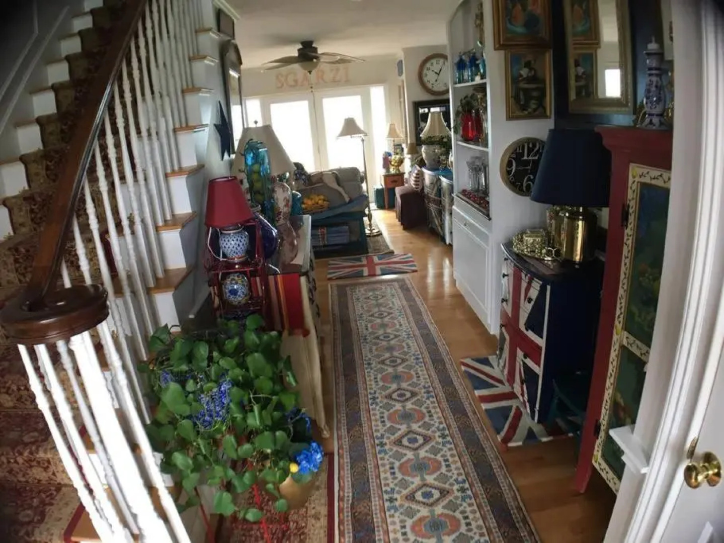 Inn 38 Oak Bluff Circle