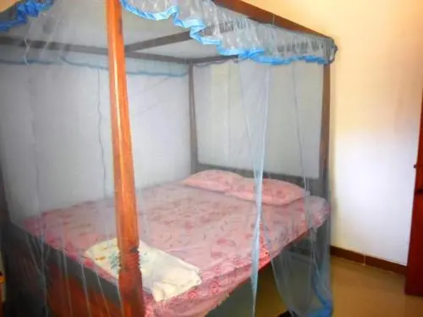 Dhanushka Guest House