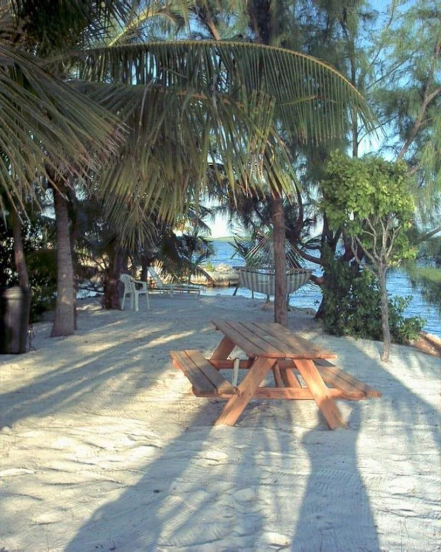 Tarpon Flats Inn & Marina - Key Largo