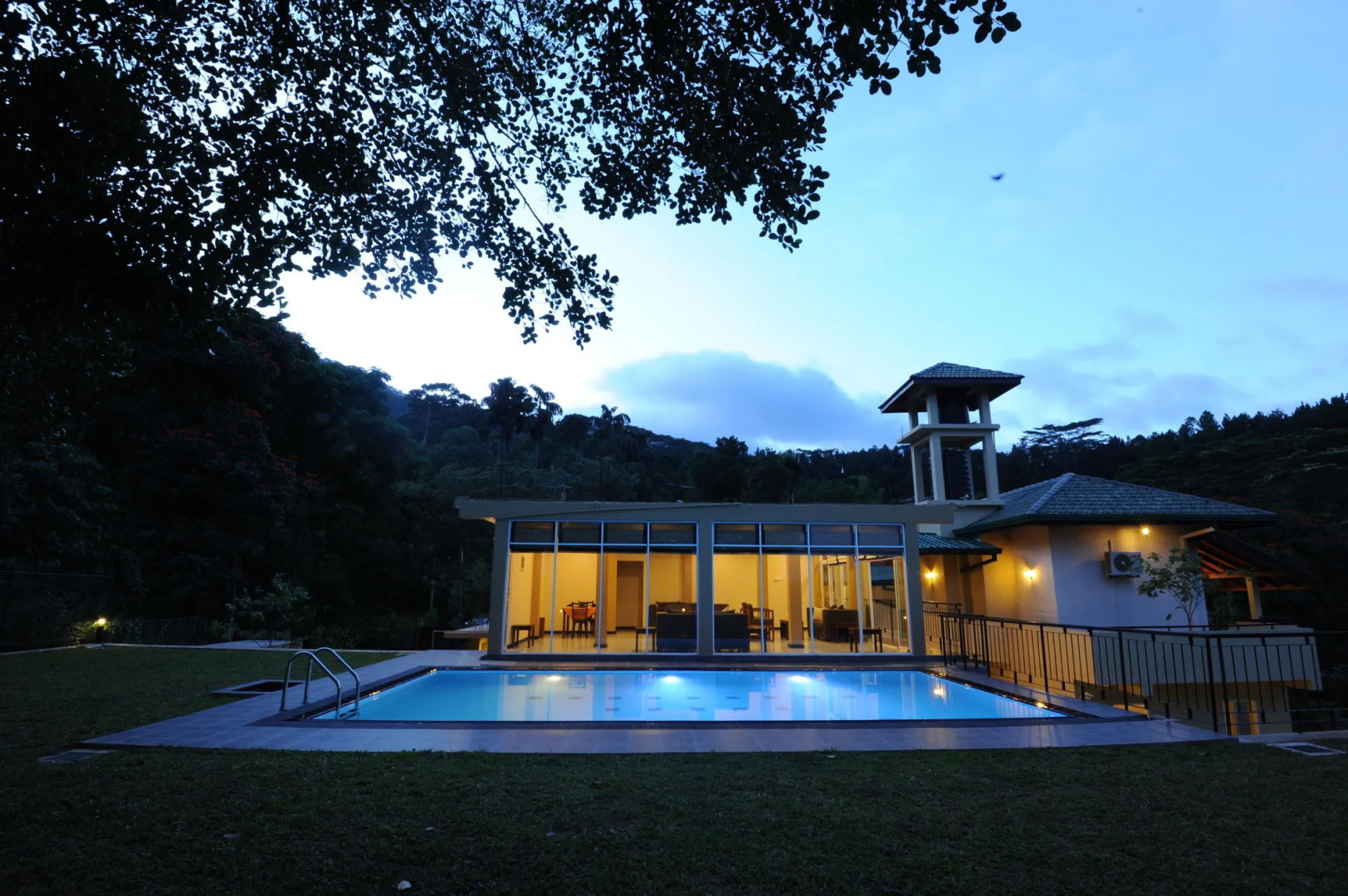 Отель Melheim Kandy Villas