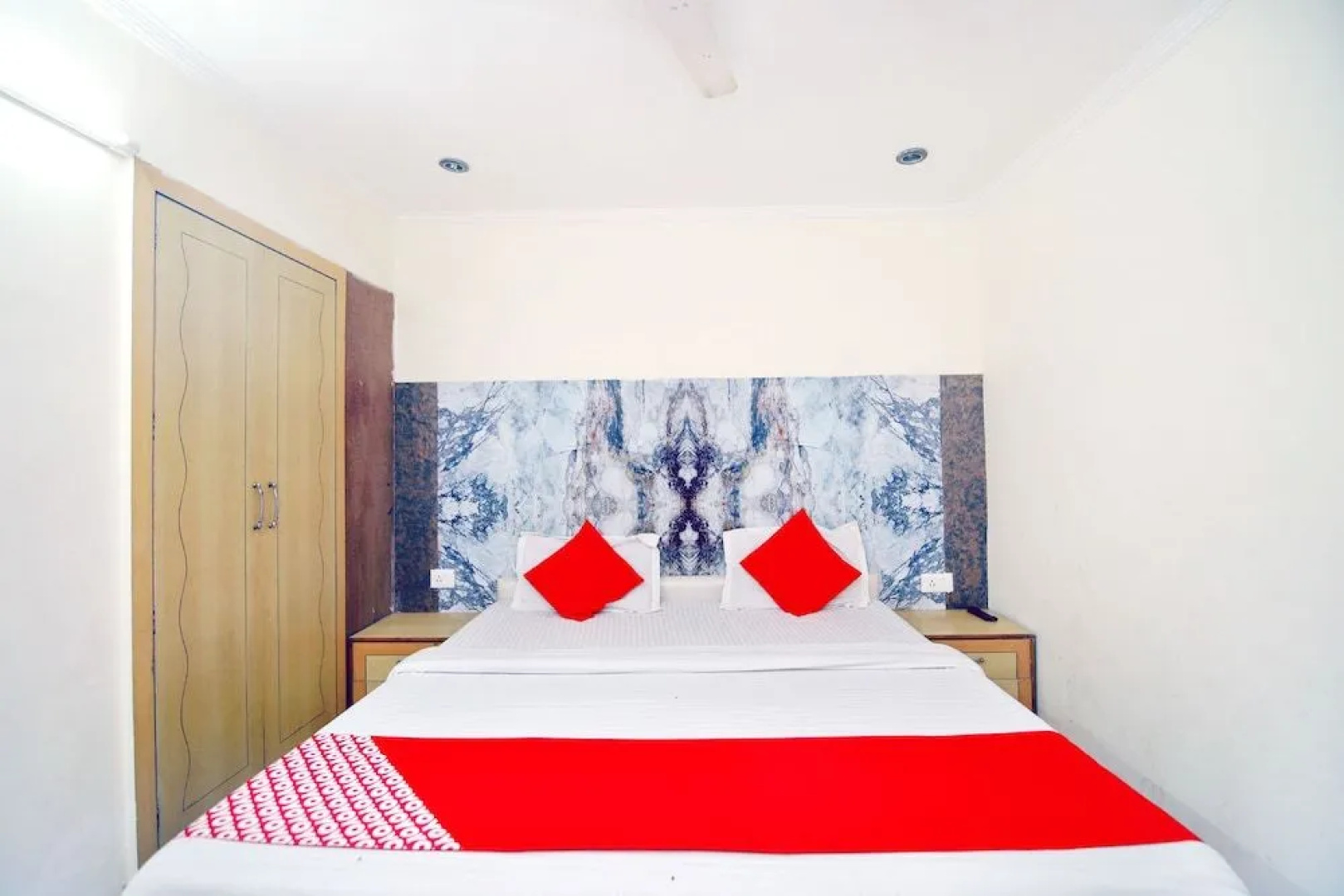 Oyo 41618 Hotel Regency