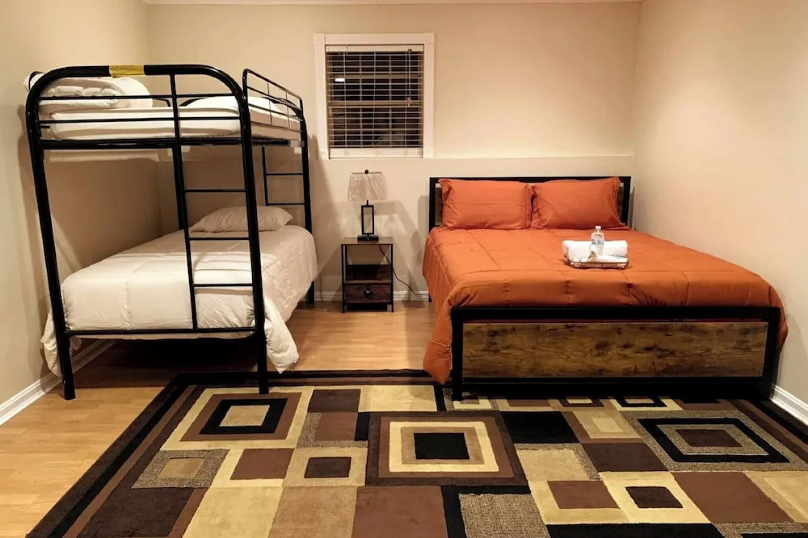 Room in House - The Master Haven Cozy Private Room