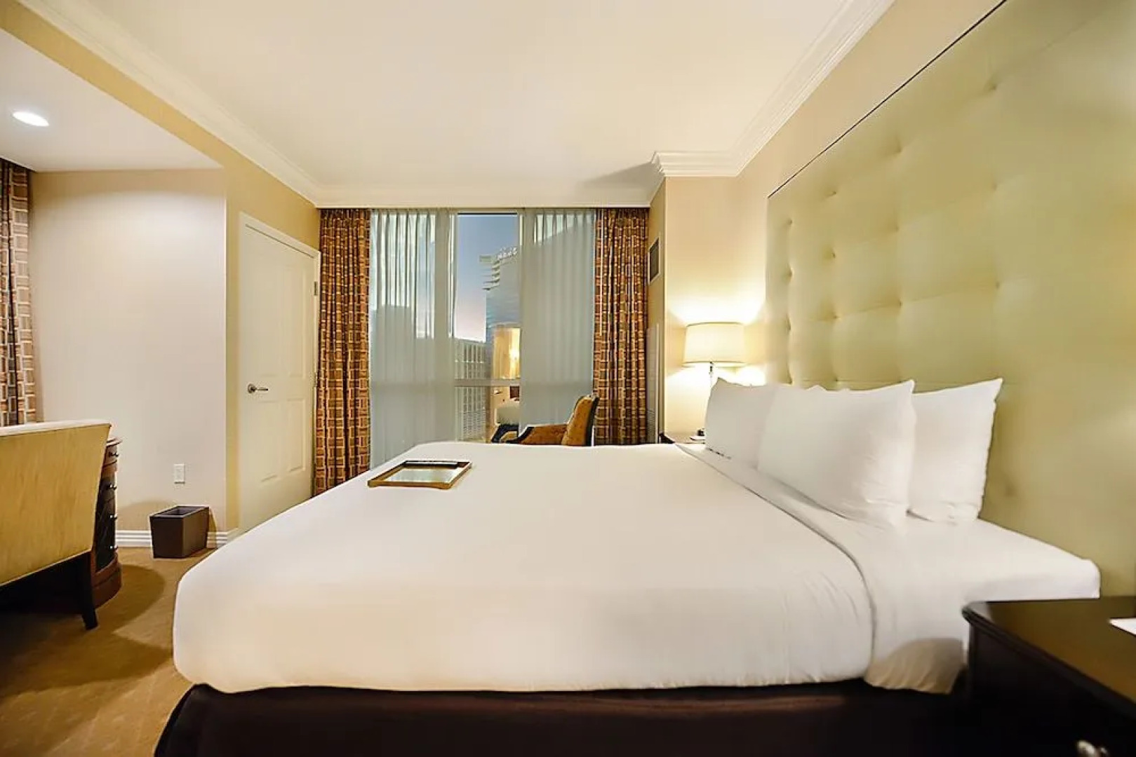 Signature Suites Collection