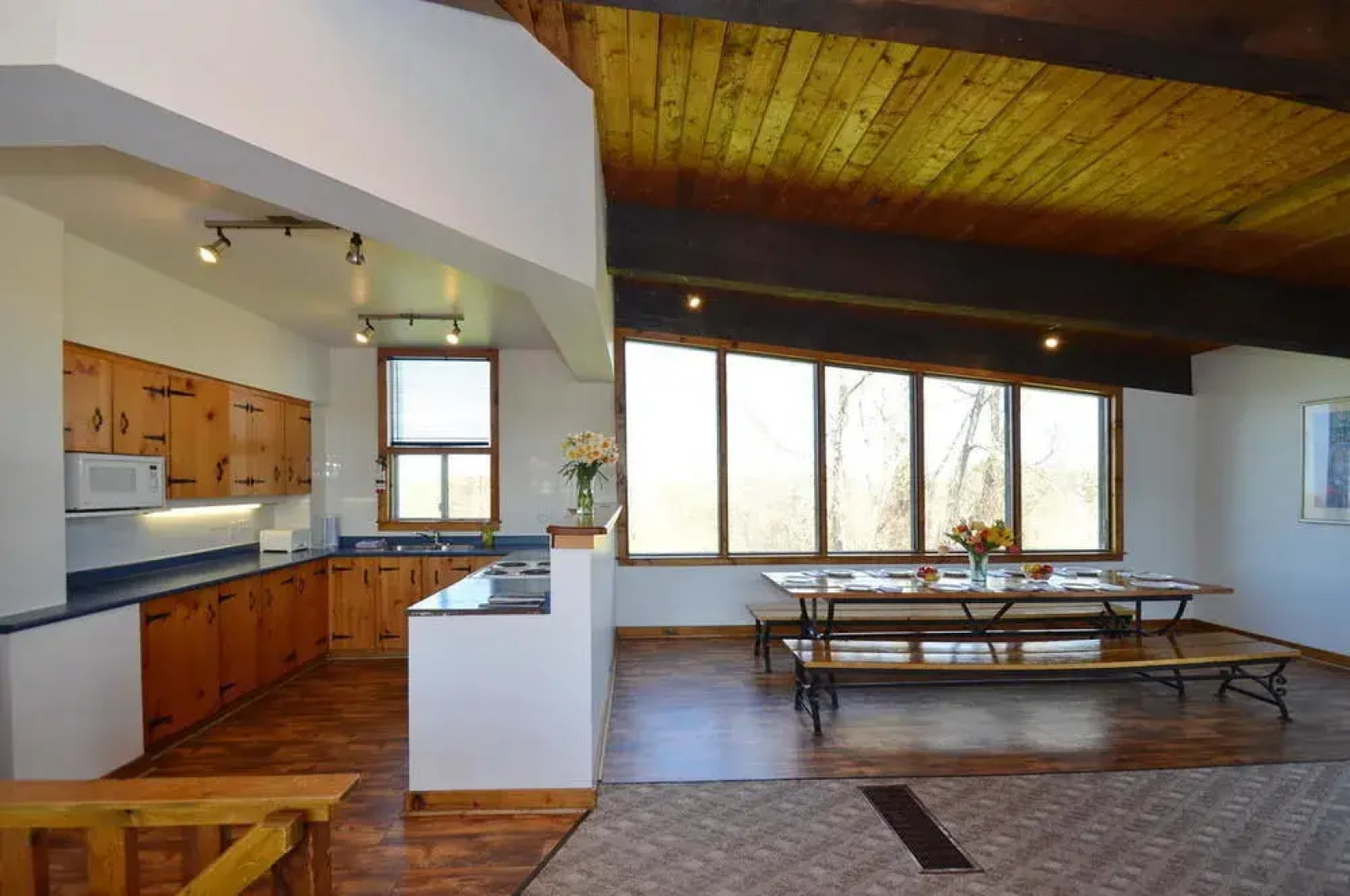 6 Bed Blue Mountain Rental with Hot Tub