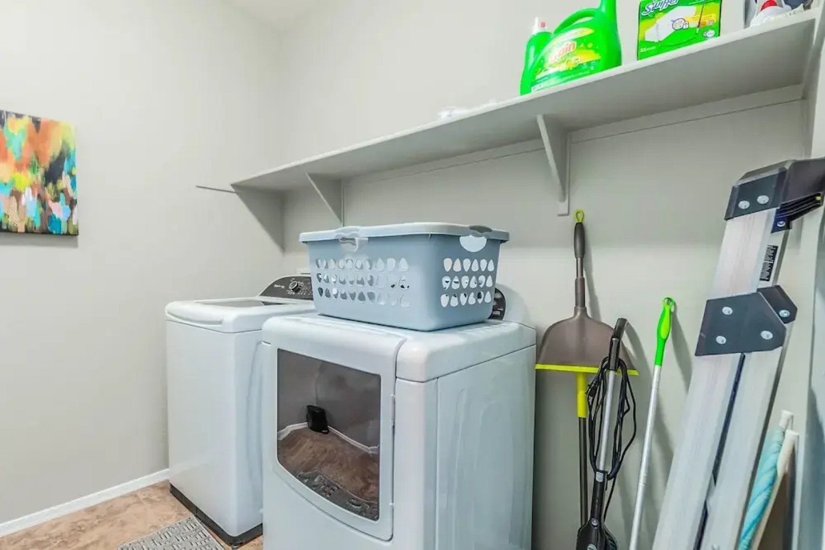 Tucana Seville Gilbert 3 Bedroom Home by RedAwning