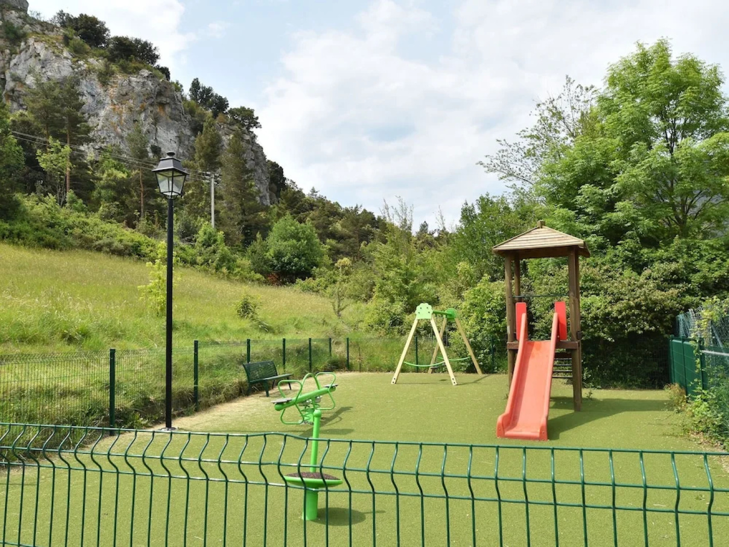 Quaint Holiday Home in Languedoc-roussillon With Garden