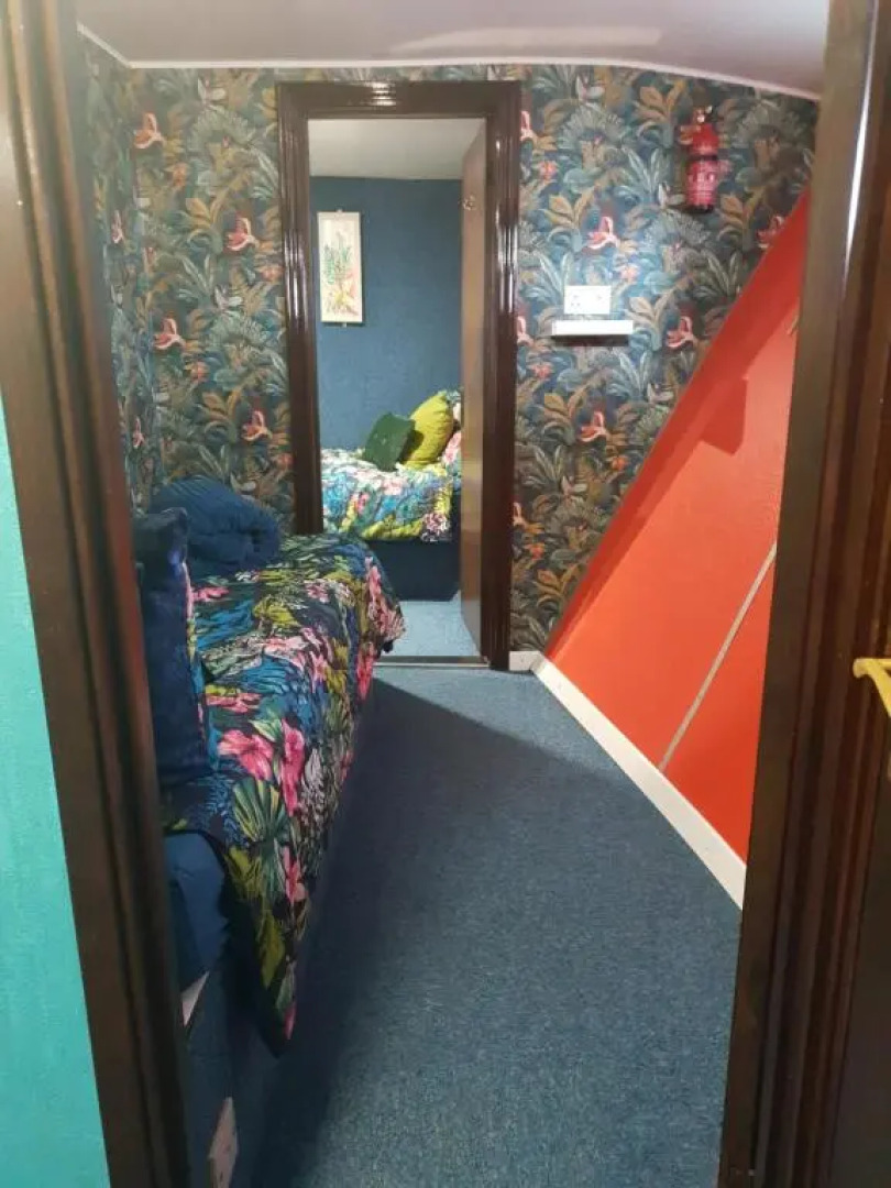 Jasmine Coral Jay Boutique Botel