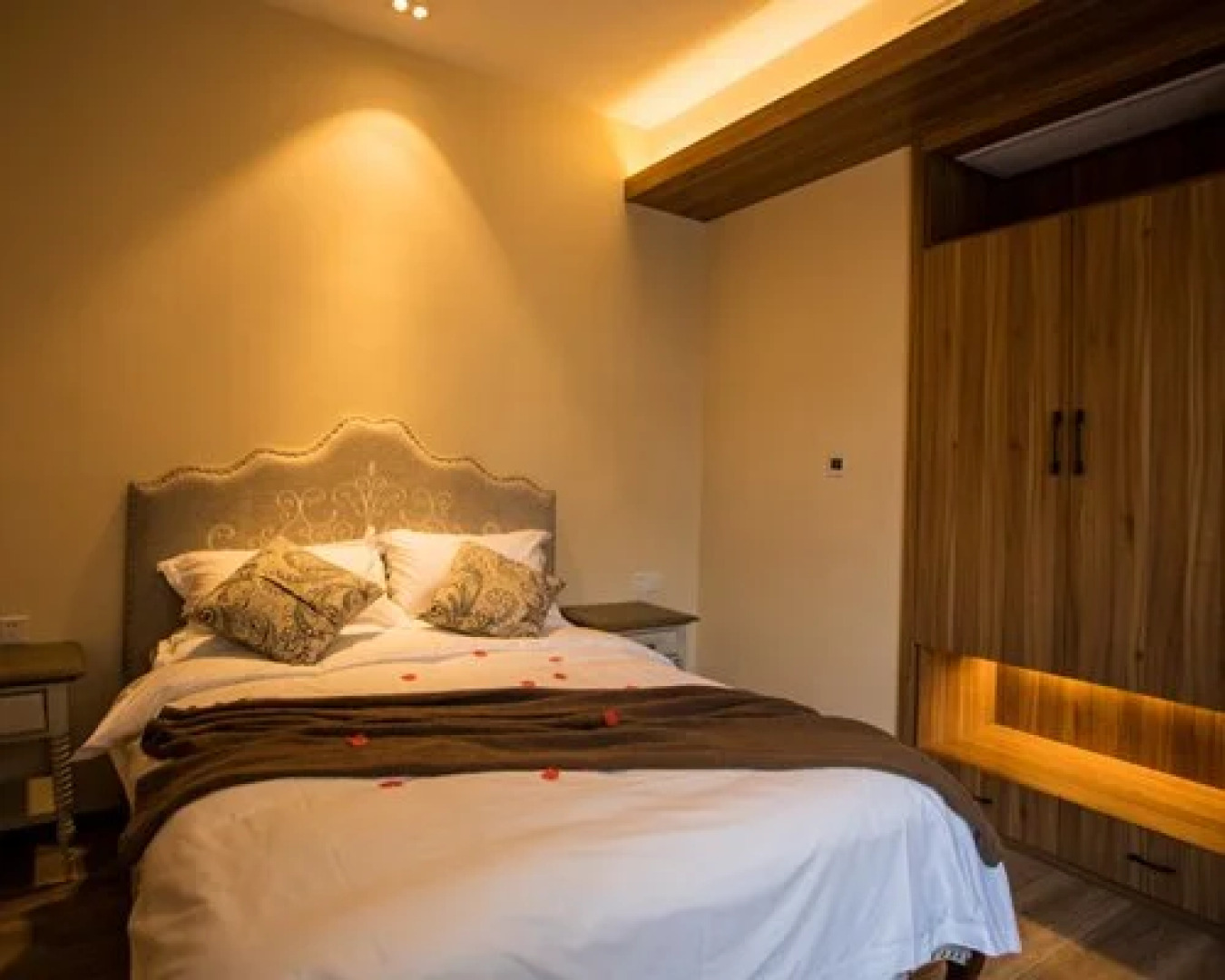 Taibai Xi'an Hot Spring Hotel - 4 Nights, Xian, China