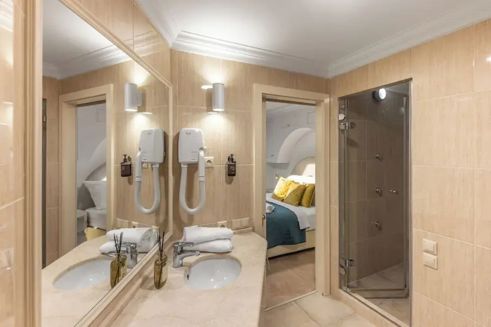 President Boutique Apartment