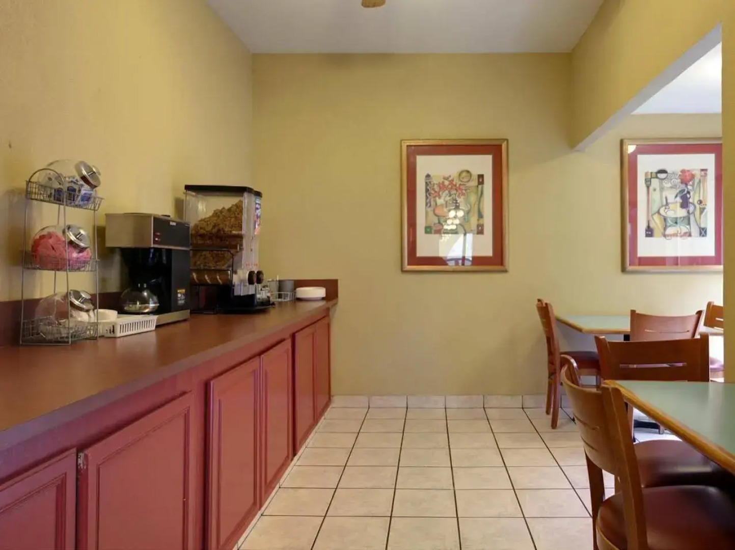 Americas Best Value Inn & Suites Yukon Oklahoma City