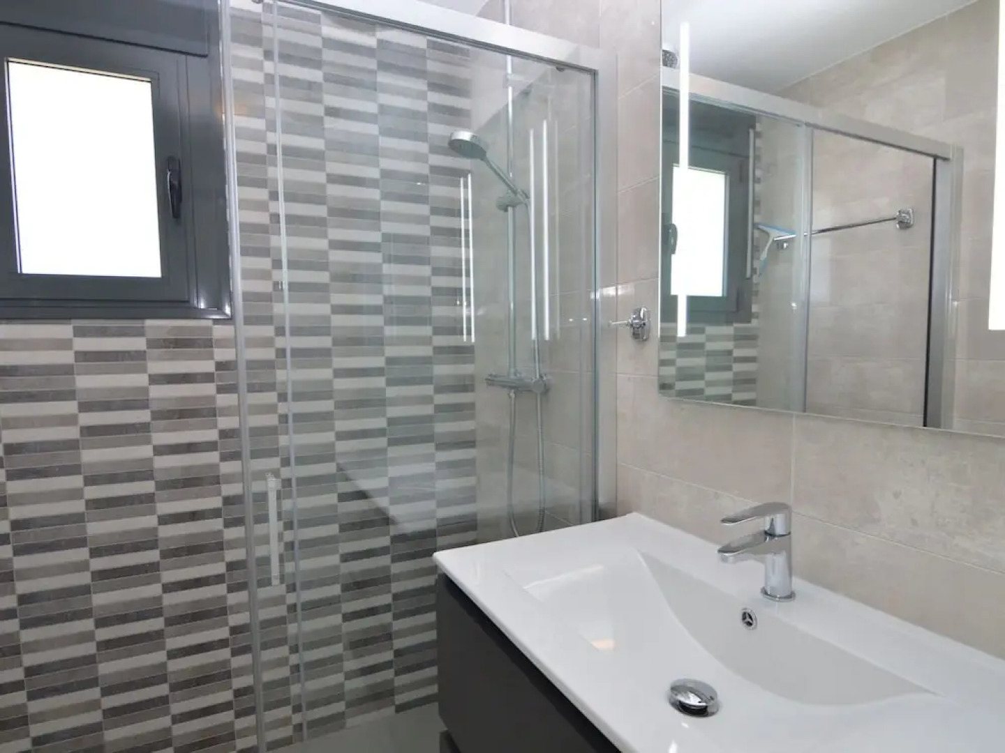 Modern Holiday Home With two Terraces and a Shared Swimming Pool