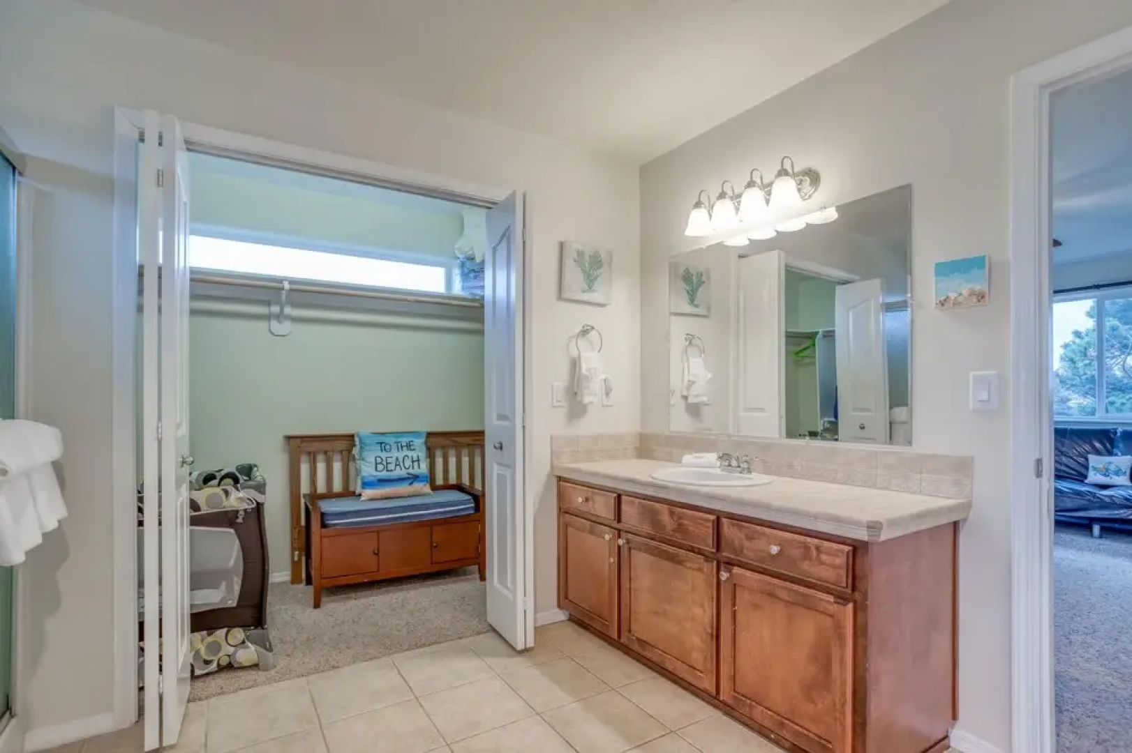 The Blue Crab 4 Br home by RedAwning