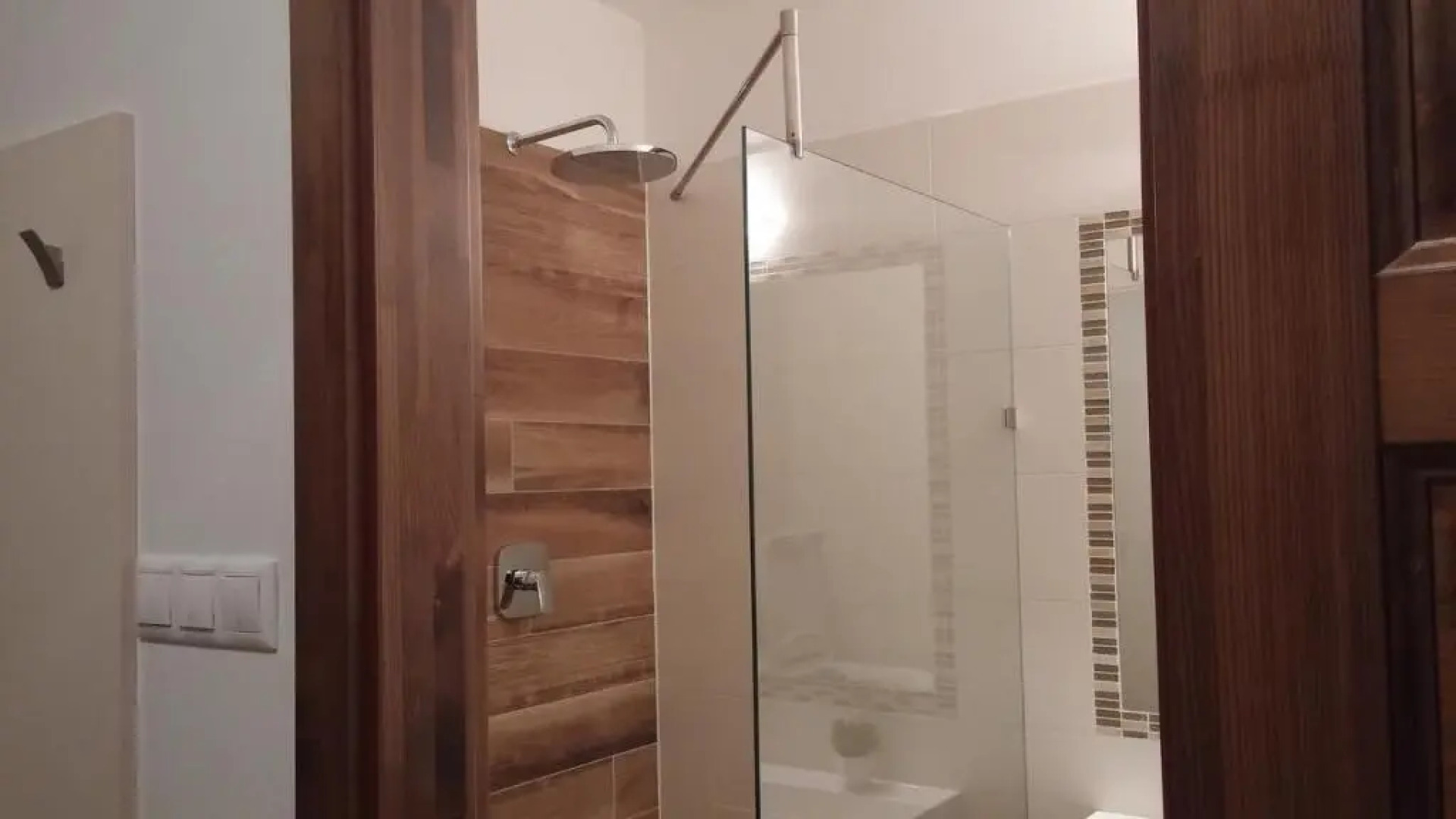 Aqualiget Apartmanhaz