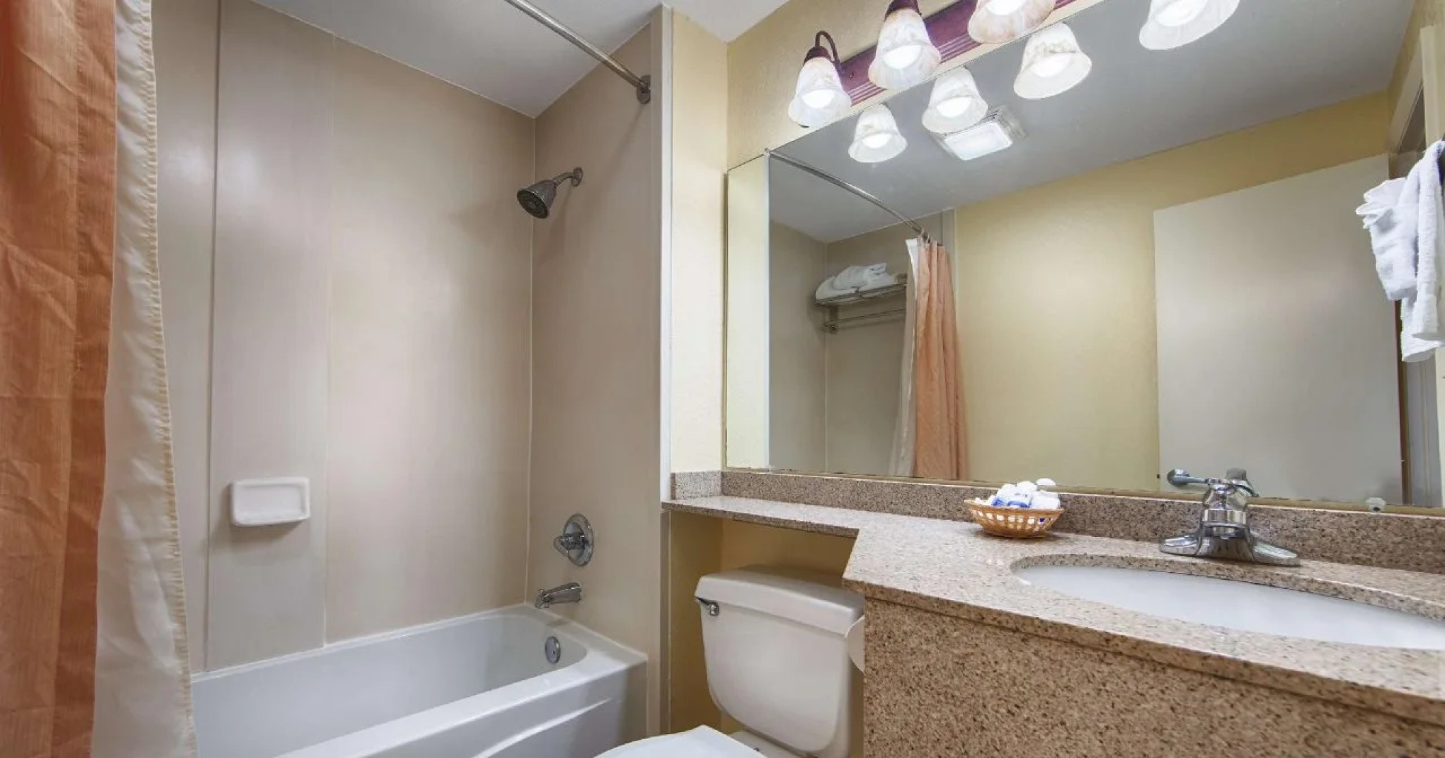 PaddleTail Waterfront Lodge, Trademark Collection by Wyndham