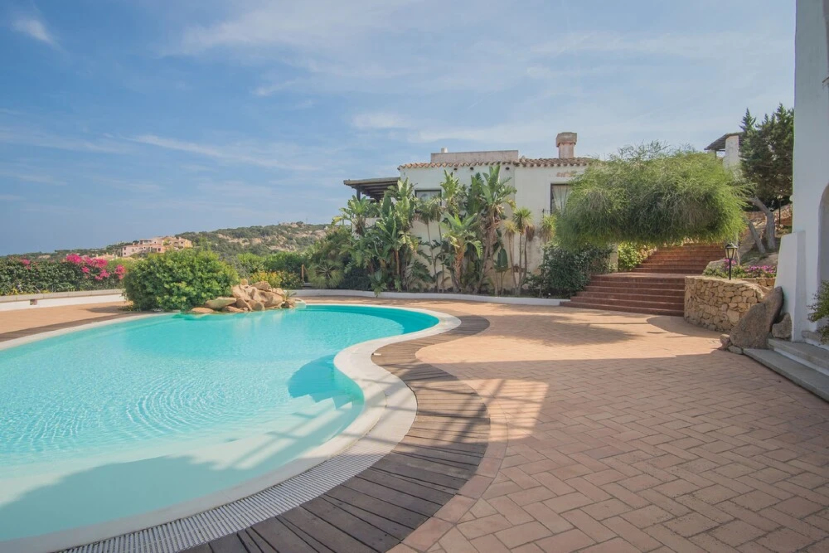 Beautiful Giardino Degli Oleandri two Bedroom Apt Sleeps 6 Plus a Child num 0862