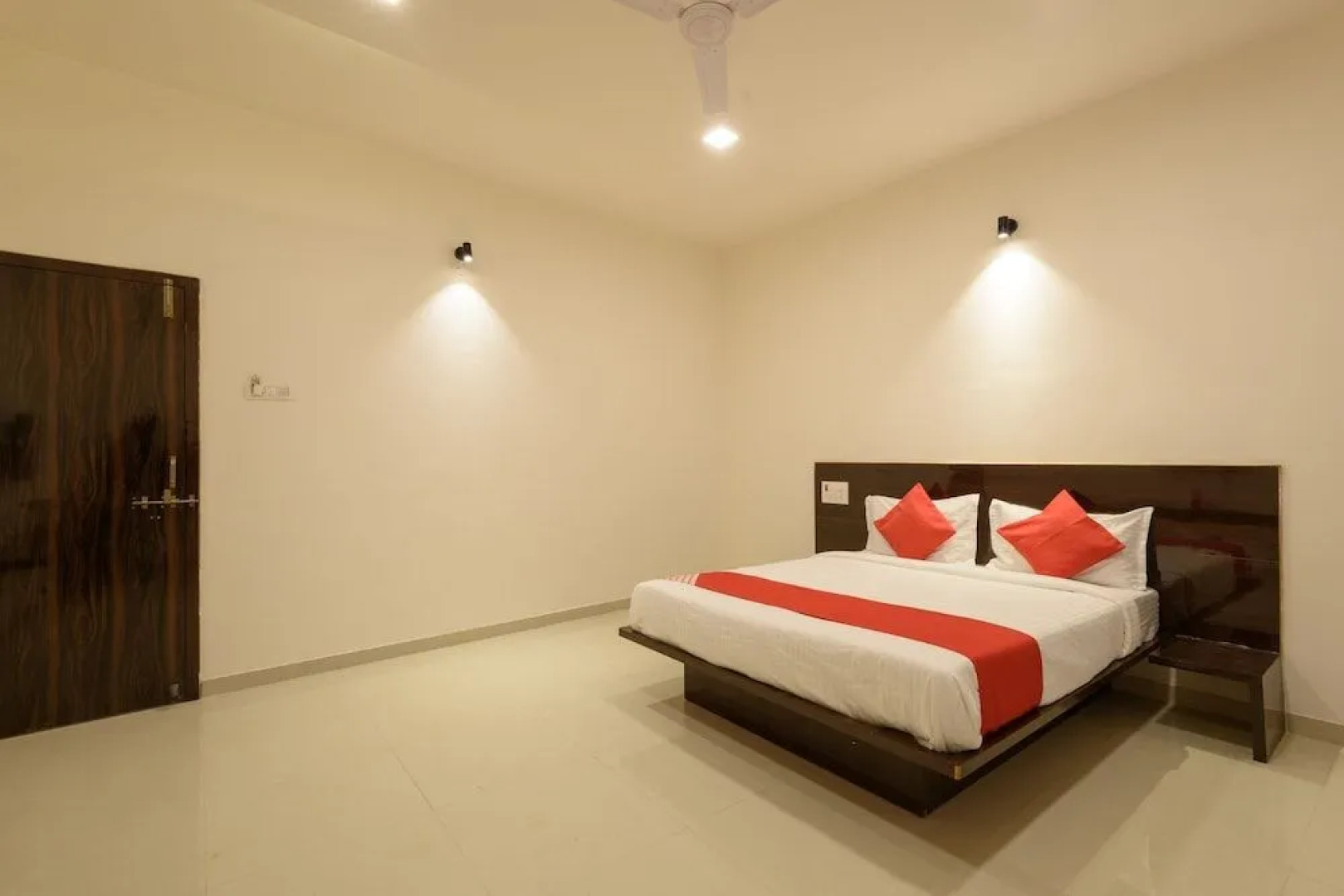 OYO 22964 Kundan Lawns