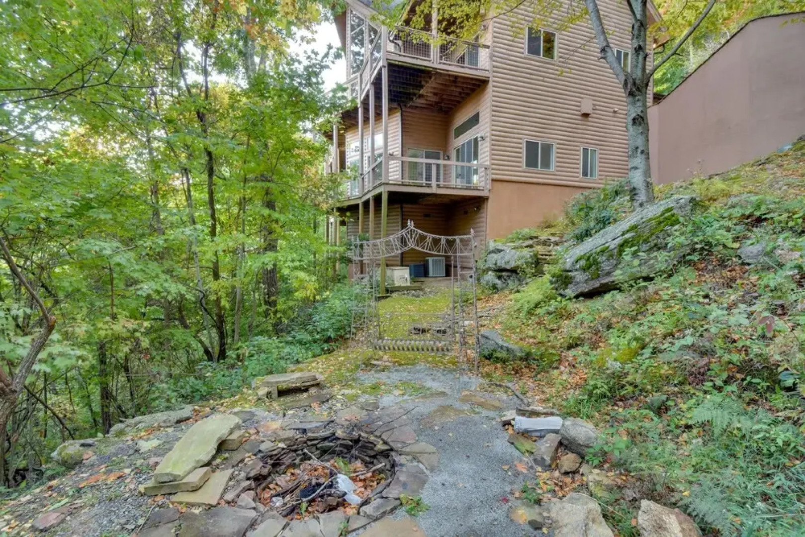 Pet-friendly Sky Valley House w/ Game Room & Views