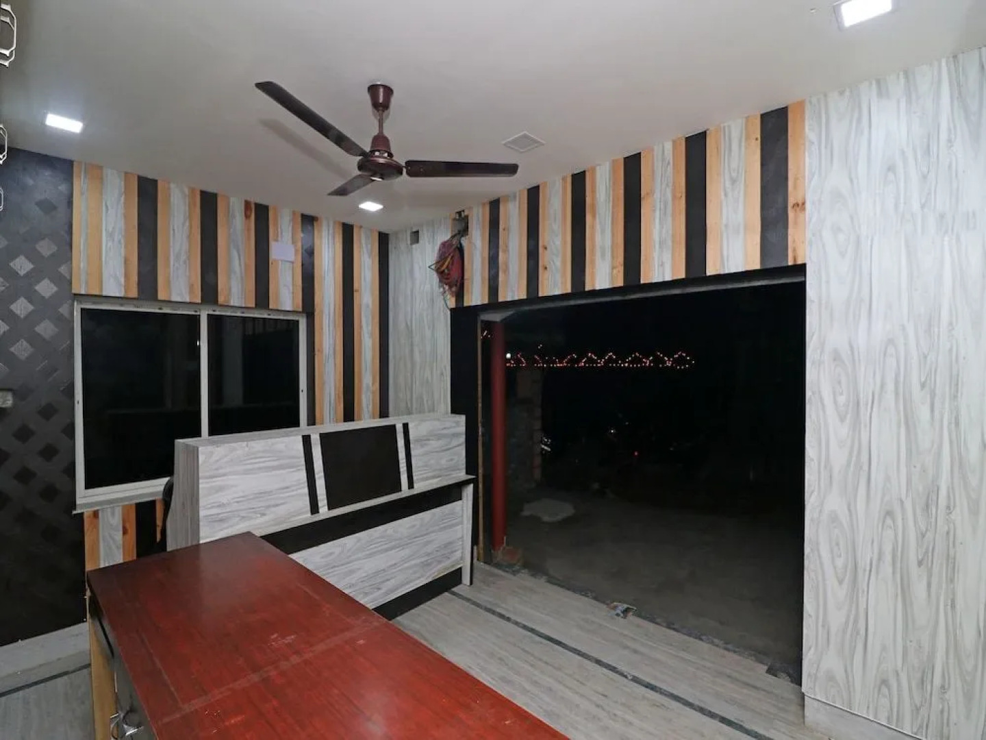 OYO 18666 Annapurna Plaza