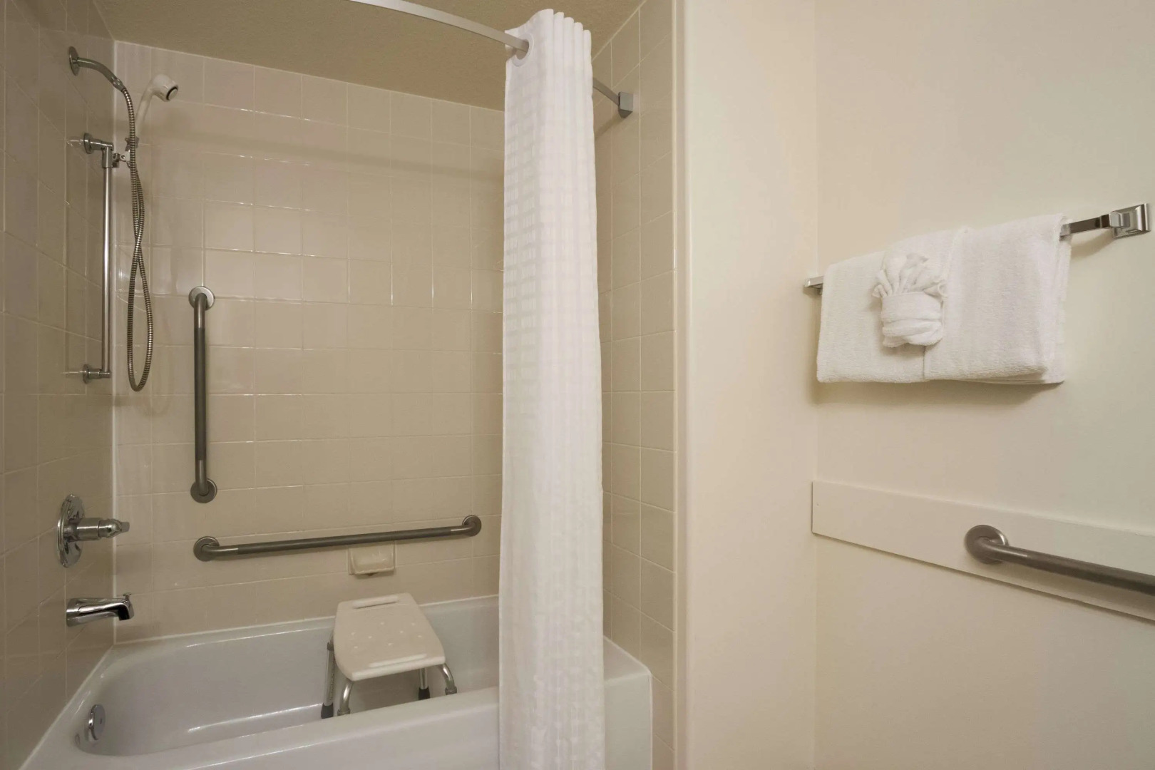 Super 8 by Wyndham Dawson Creek