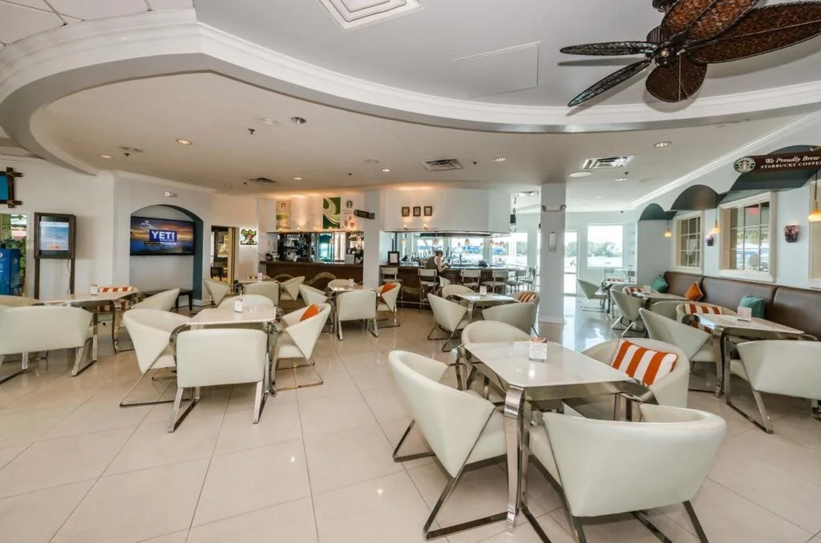 DreamView Beachfront Hotel & Resort