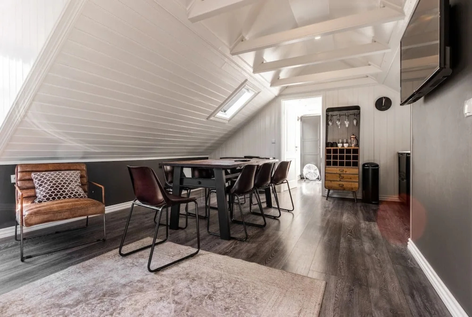 Vintage Apartment Hotel