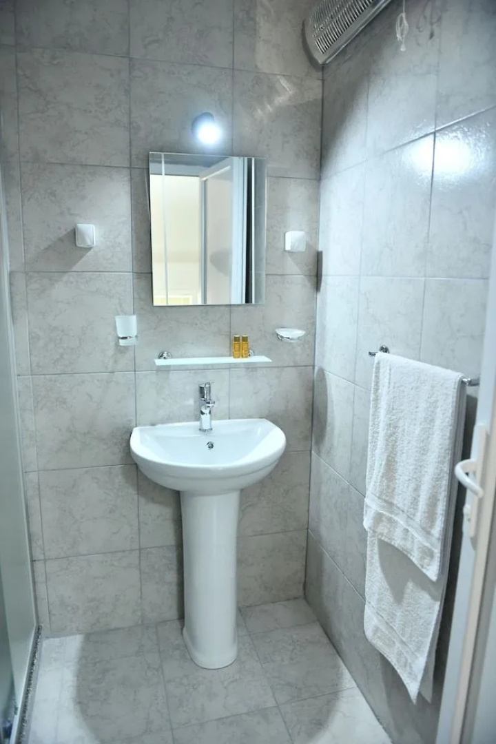 Hostel & Apartments Academy