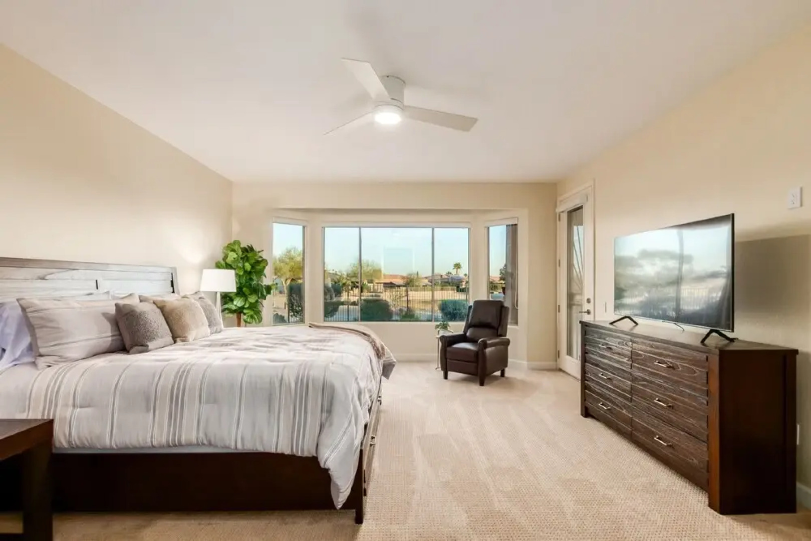 Grand Spectacular 3/3 with Separate Casita on the Golf Course! by RedAwning