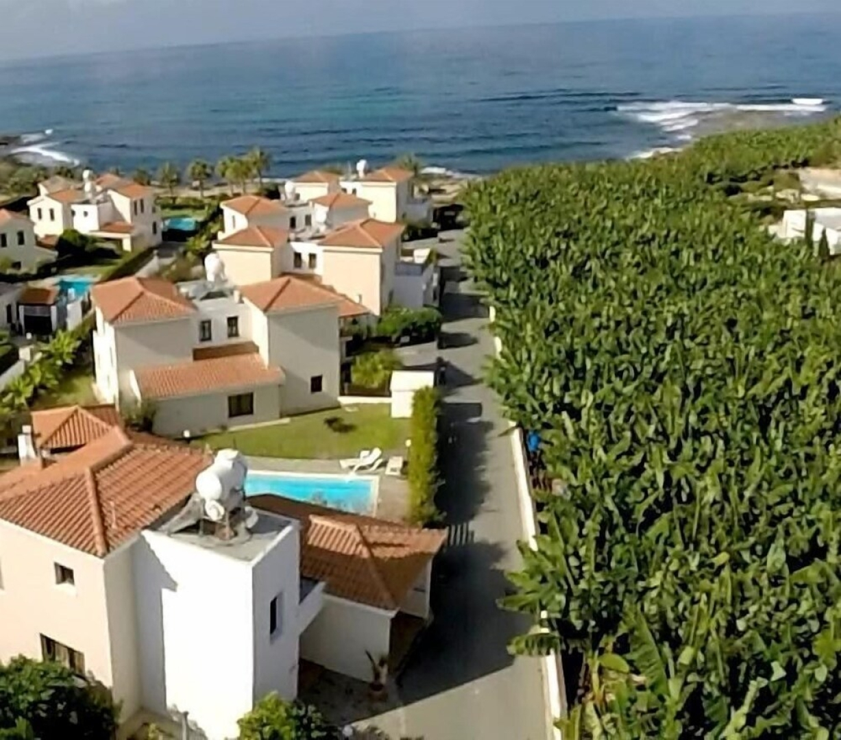 Five Waves Holiday Villas