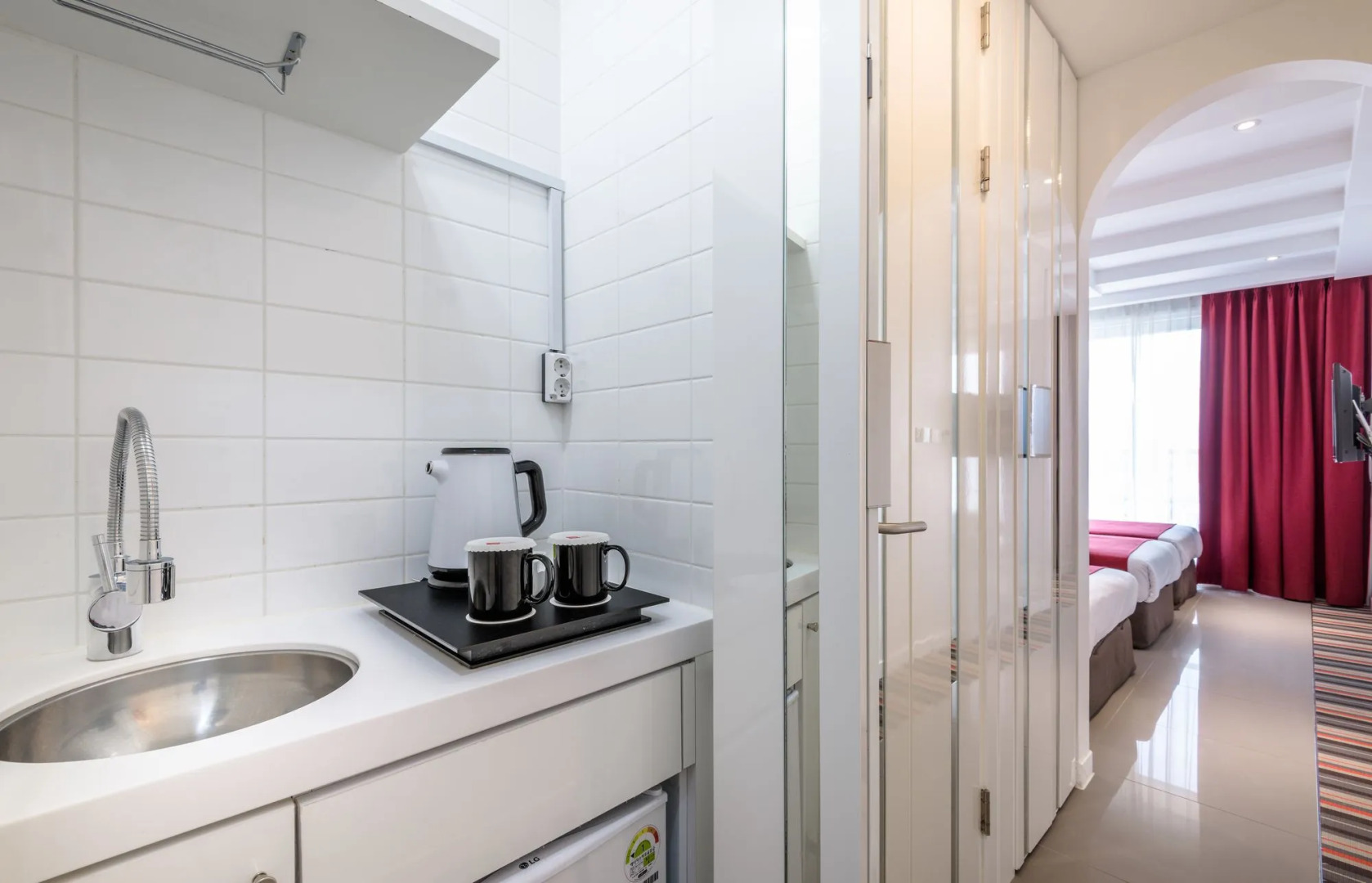 Aimi Jeju Beach Hotel Hamdeok W