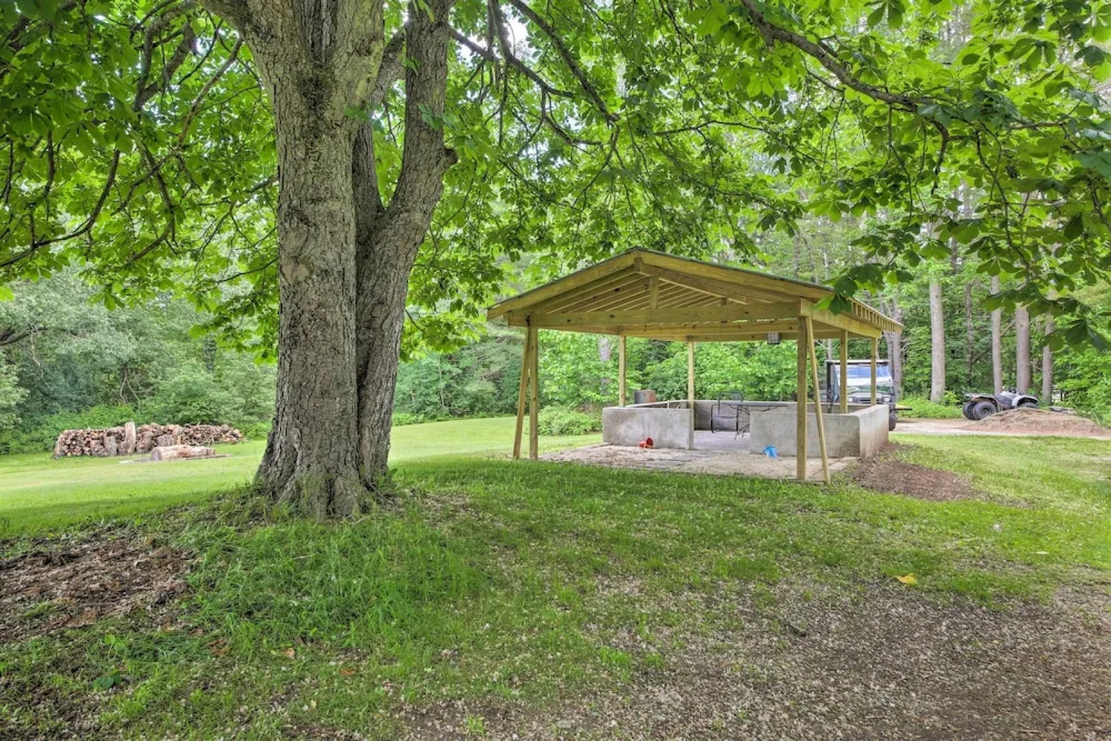 Riverfront Coastal Escape With Deep Water Dock!