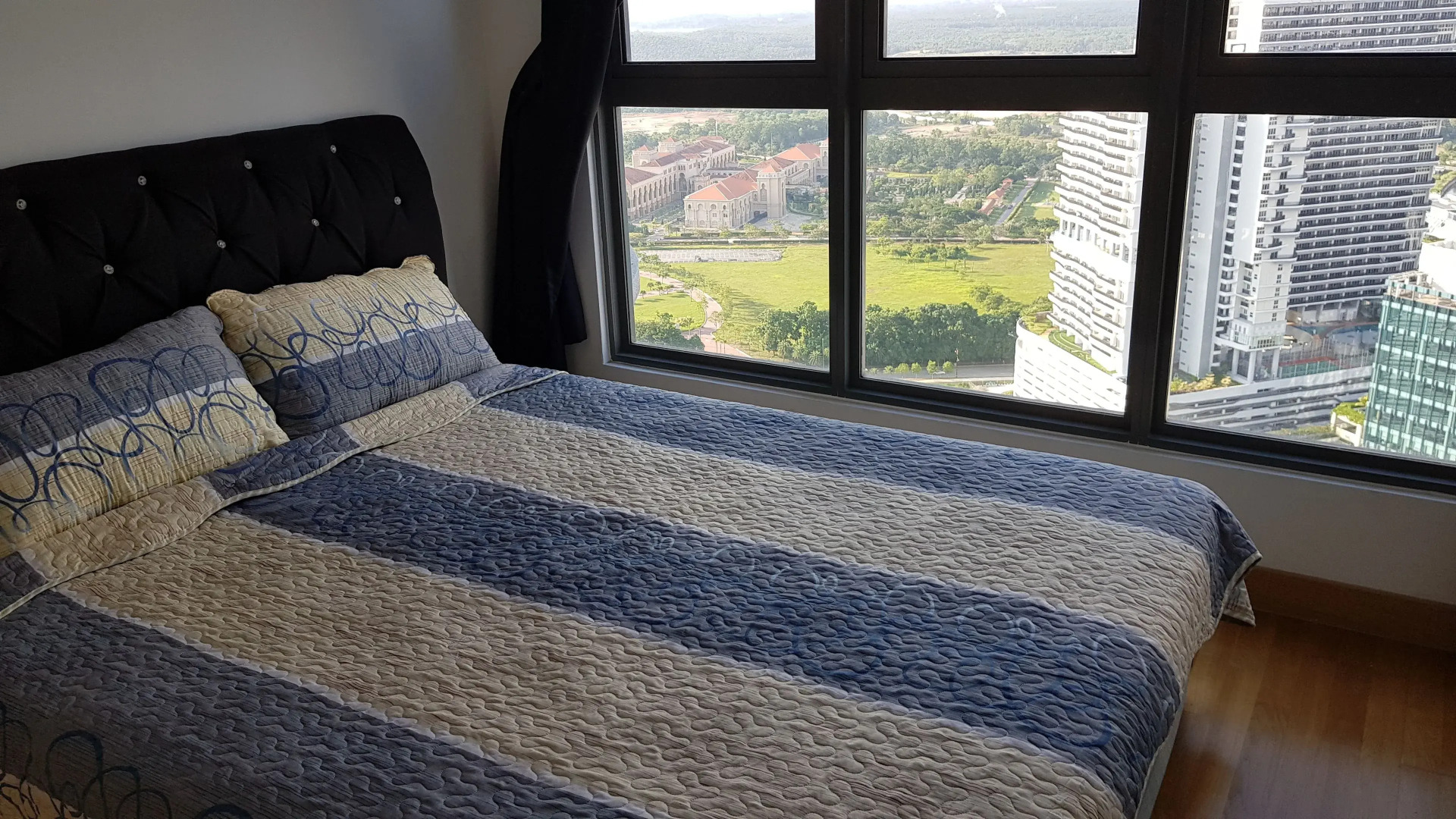 Teega Suite 3BD Seaview Puteri Harbour