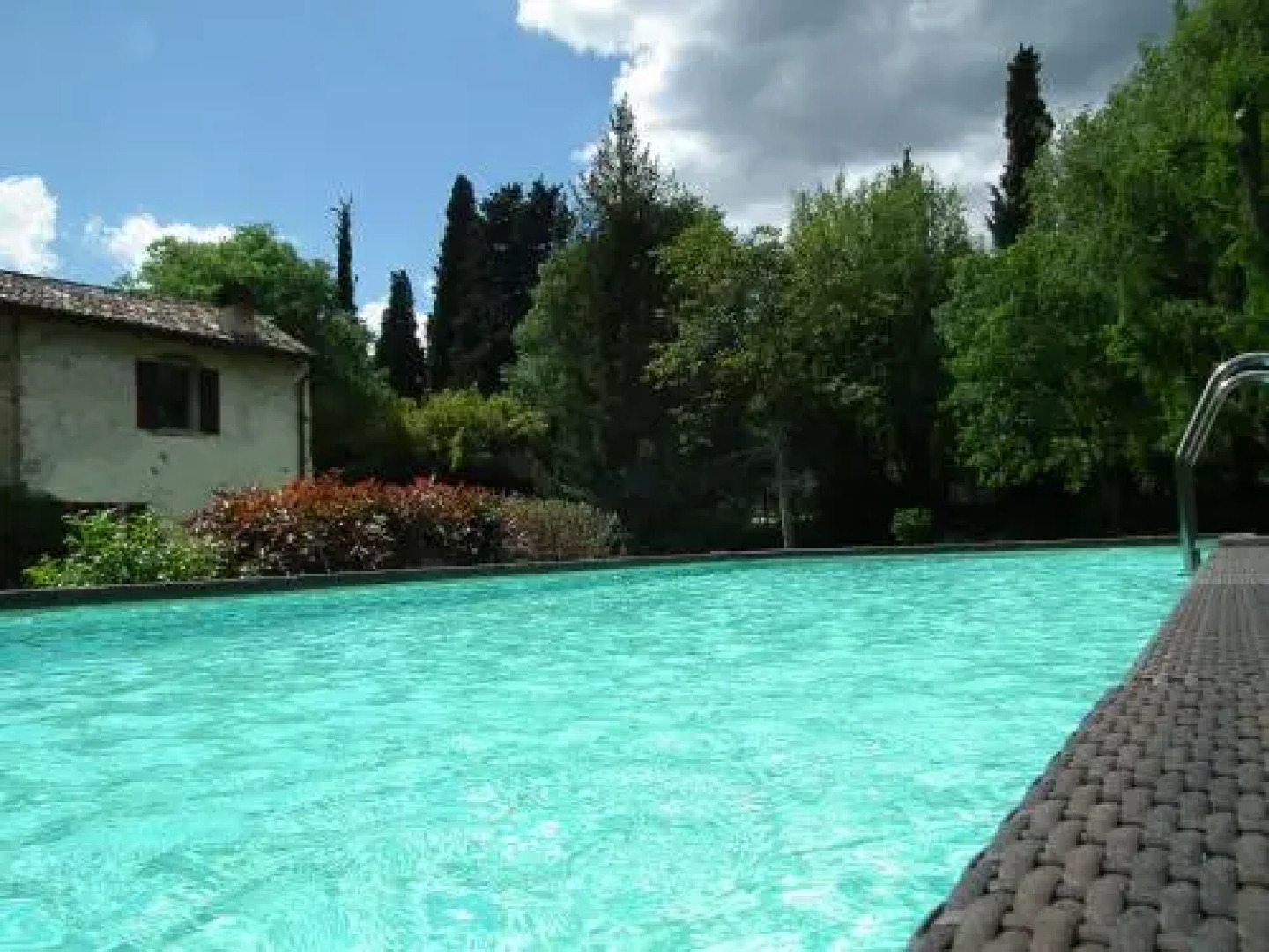 L'isolo B&b And Apartments