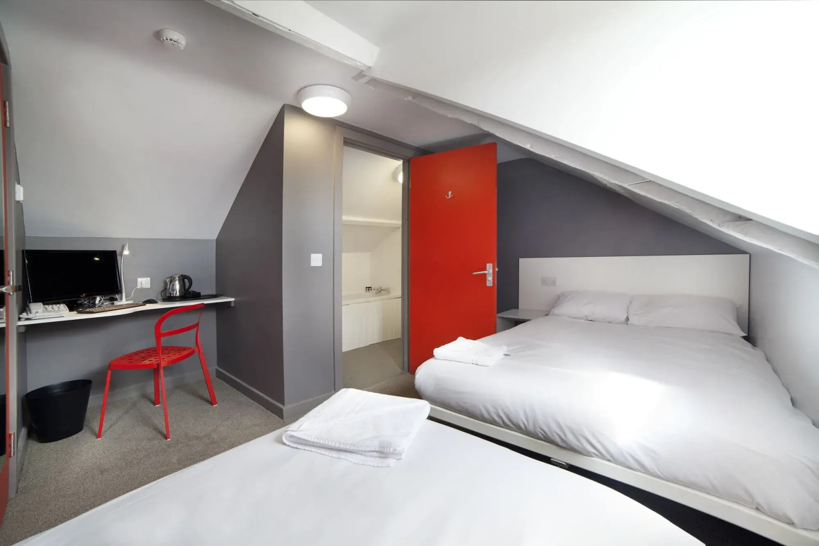 Sleeperdorm - Hostel