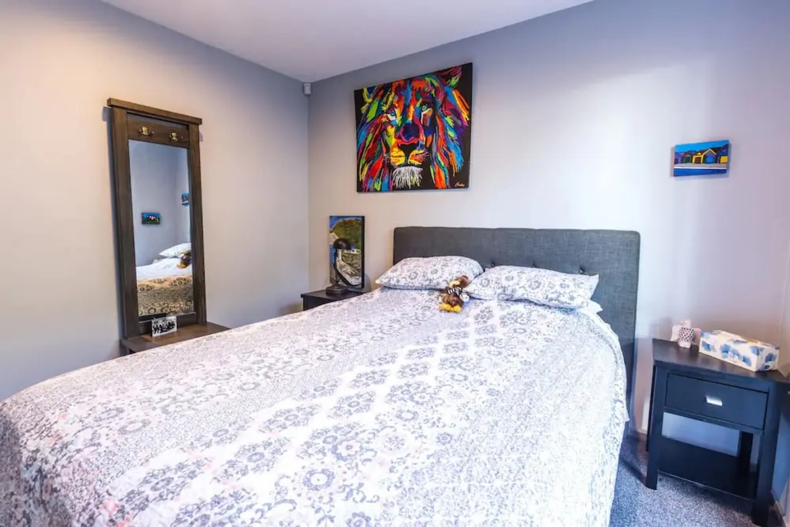 3 Bedroom Village Retreat Home With Sea Views