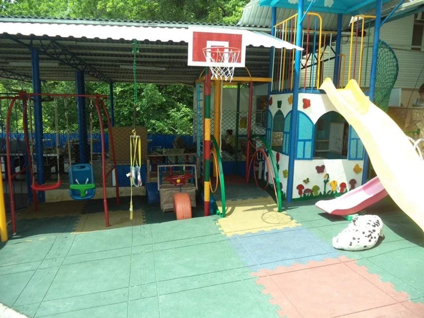 Viktoriya Guest House