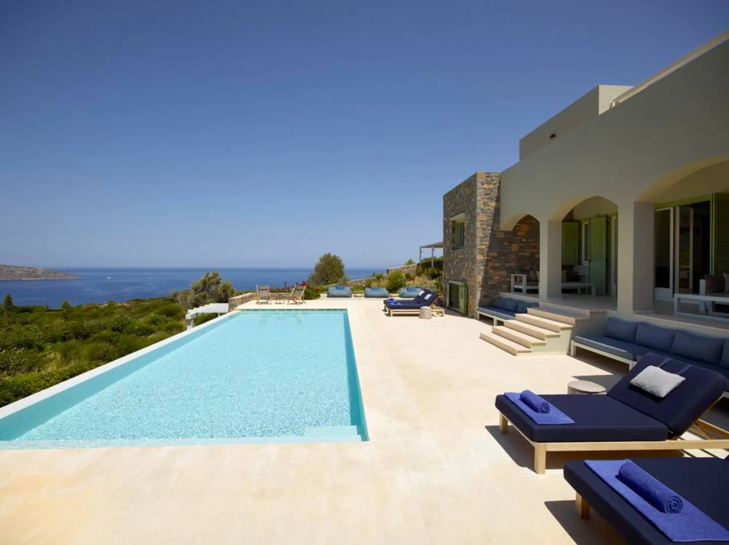 Villa Queen