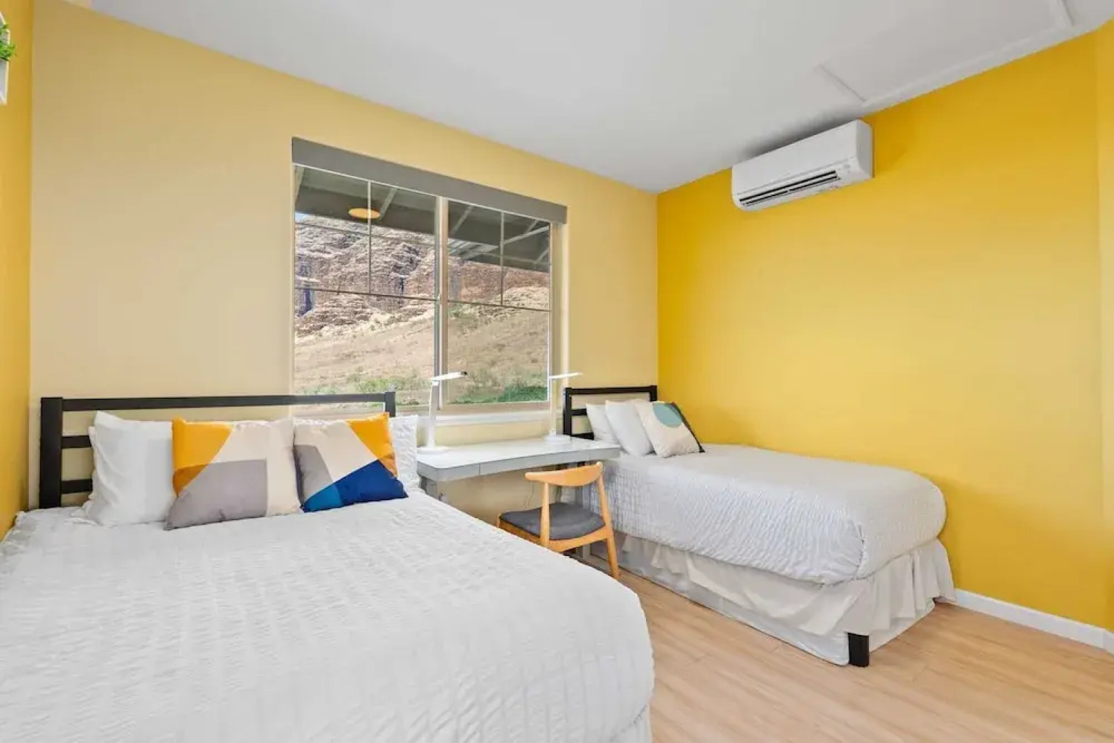 Sleeps 16, 2 Homes Ocean Views, Shared Pool + Gym, Near the Beach Avantstay