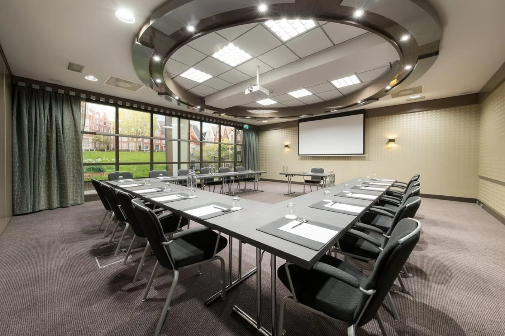 Bilderberg Garden Hotel