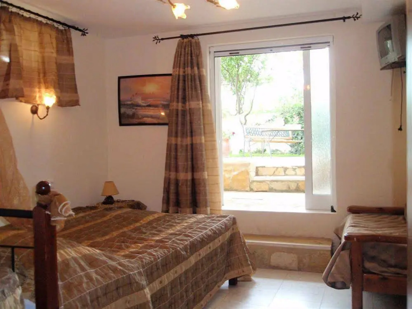 Villa Olga Apartments & Studios